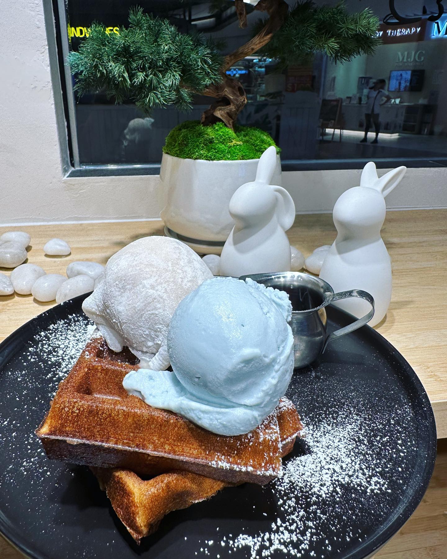 Usagi — original waffle + kuromitsu + samurai blue + lavender hojicha + mochi ($16)!