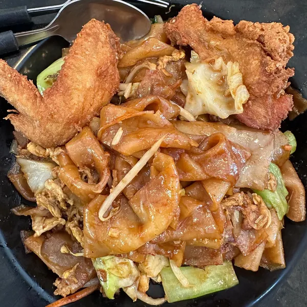 Thai pad see ew + fried chicken wing ($7.50)!