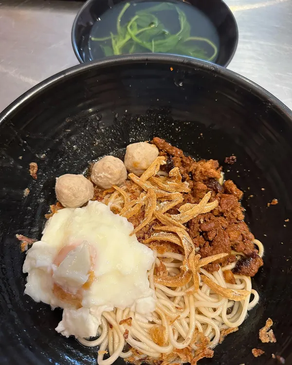 Signature dry chilli ban mee ($5.90)!