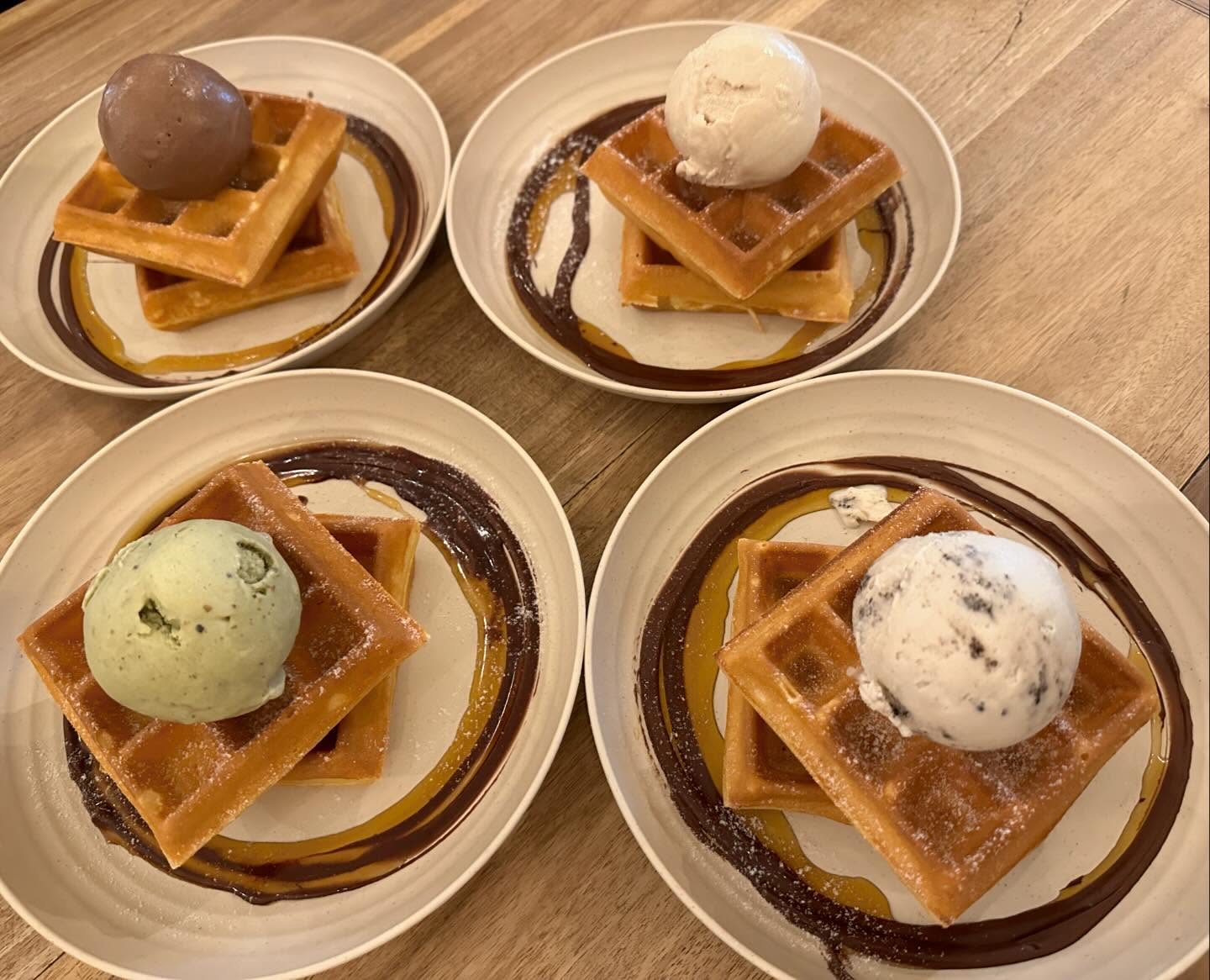 1-for-1 waffles with four gelato flavours!
