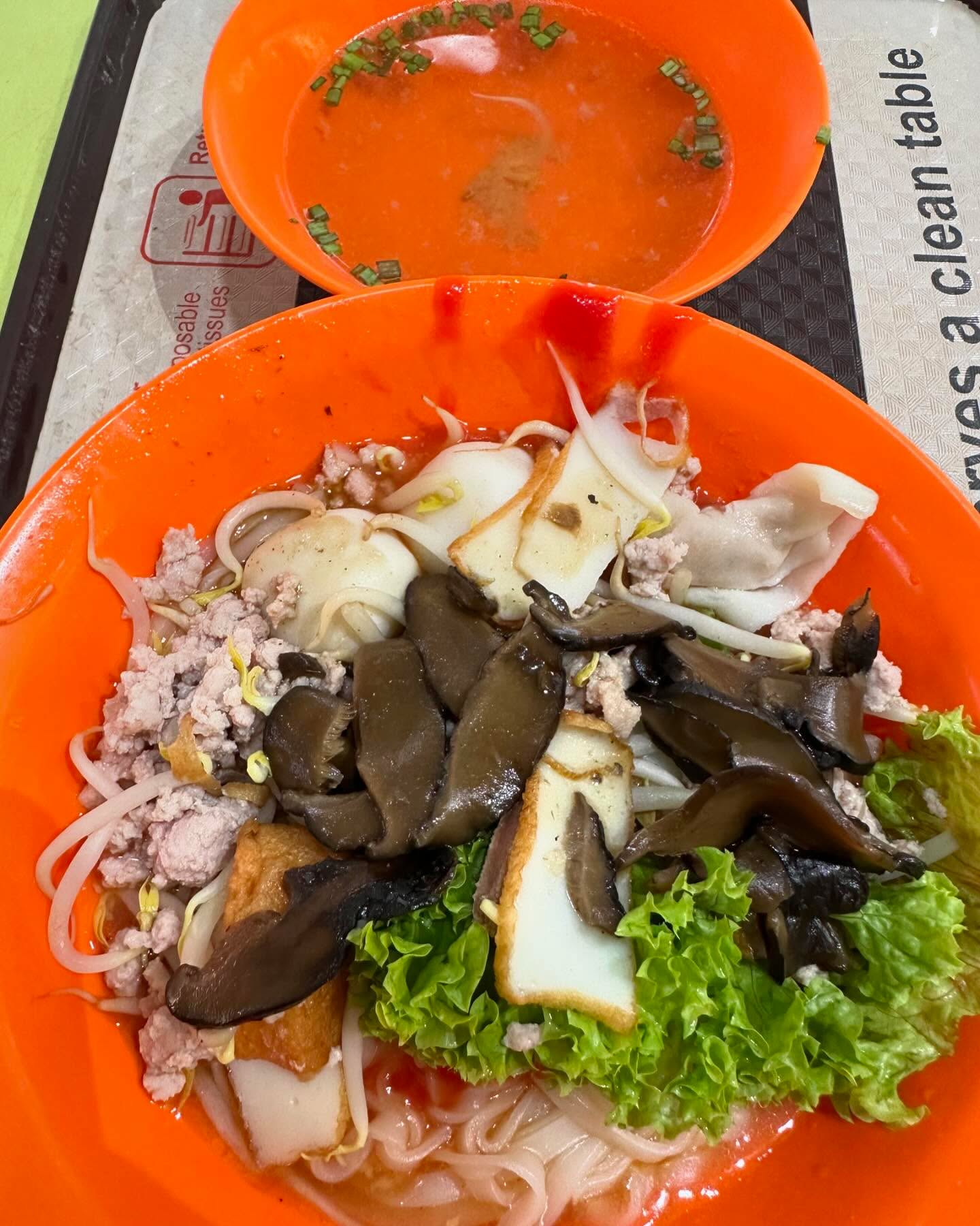 Fishball + mushroom minced meat noodles ($4.50)!