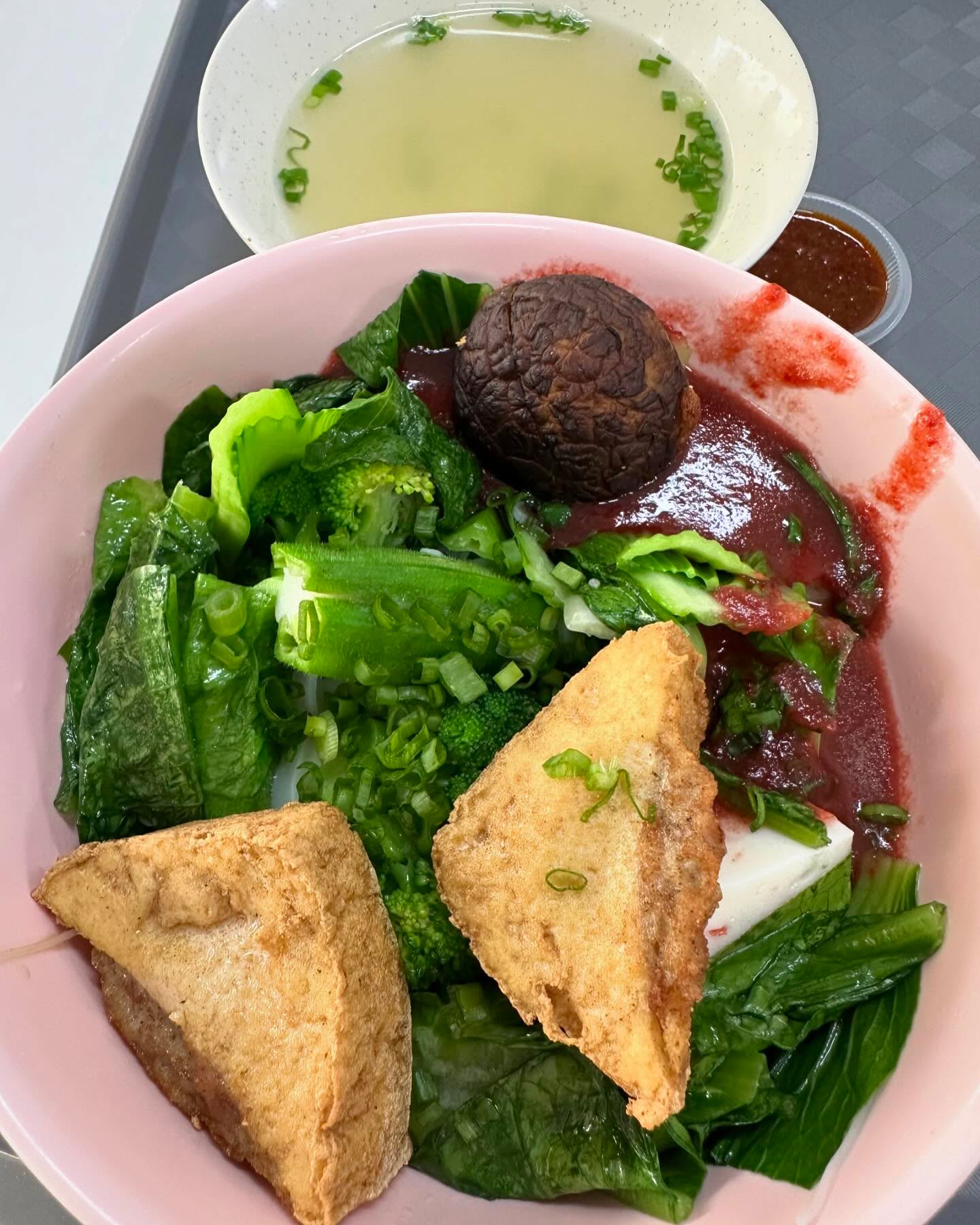 Fei Ma Hakka YTF — chilli version ($0.80/pc)!