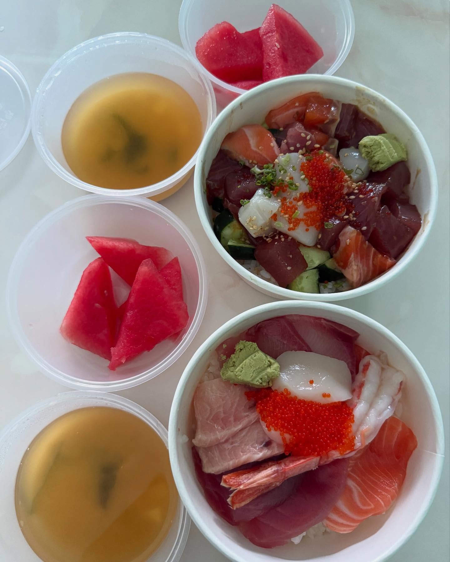 V-Day takeaway from Ten Ten Otoko — sashimi donburi twin!